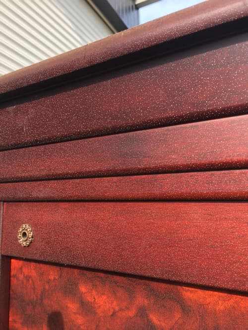 側面にびっしりとカビが発生