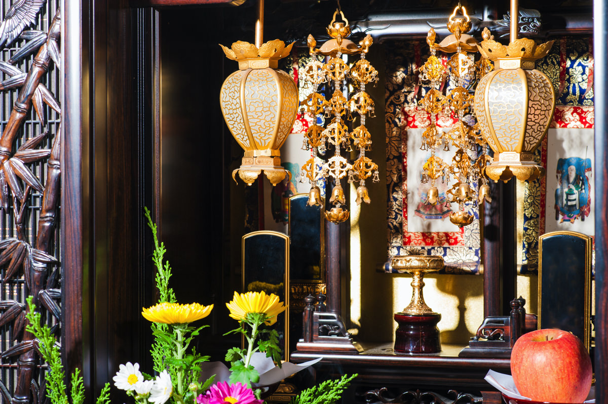 仏壇に飾る灯篭とは？