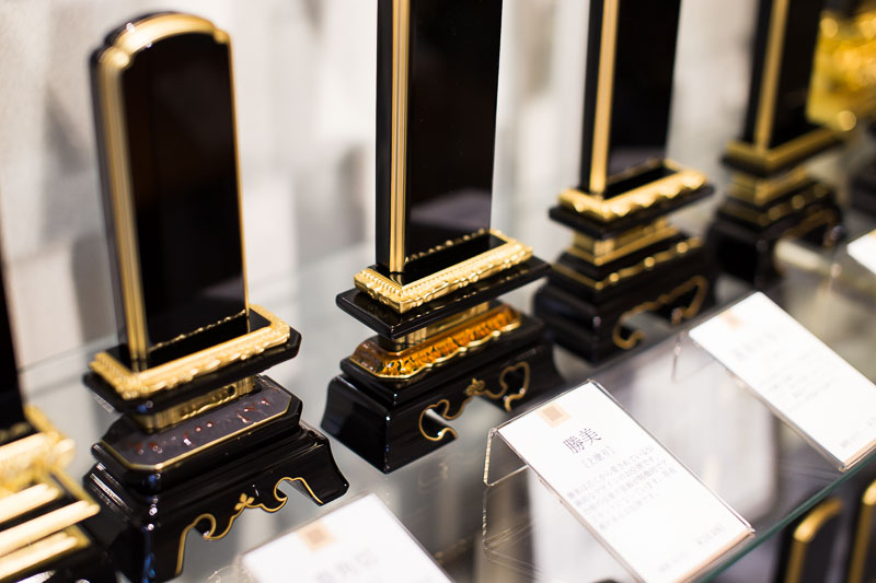 浄土真宗では位牌を作らない？【浄土真宗での正しい先祖の祀り方】